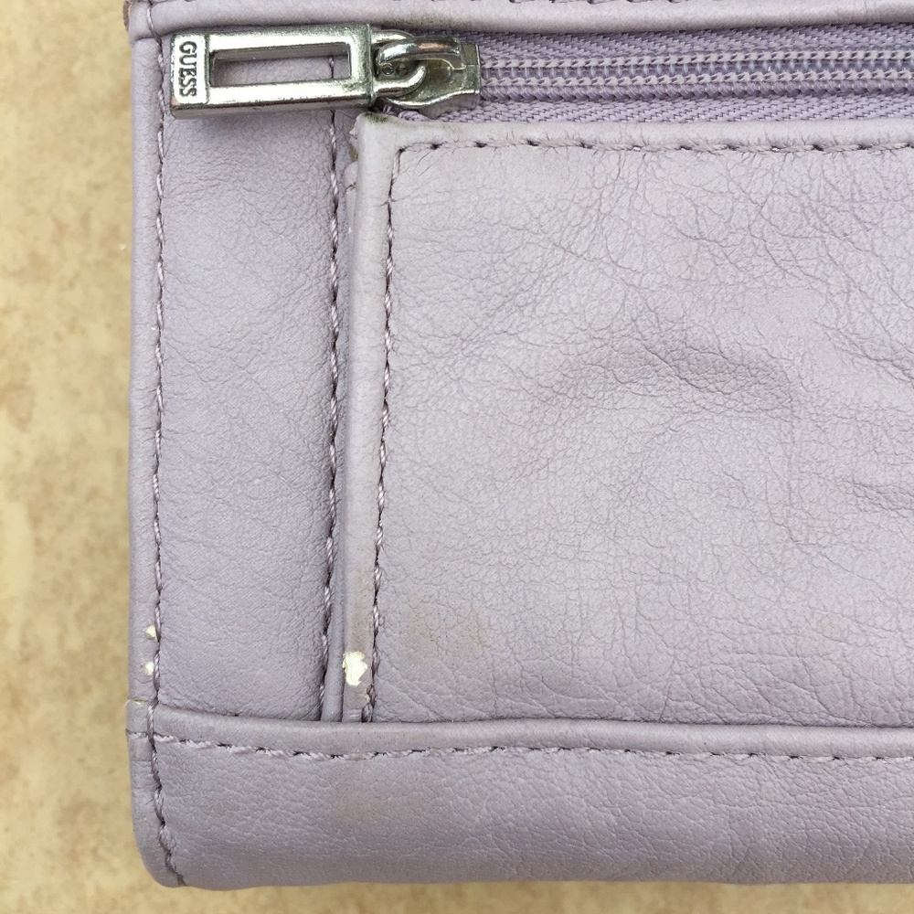 Guess Wallet - Picture 3 of 8